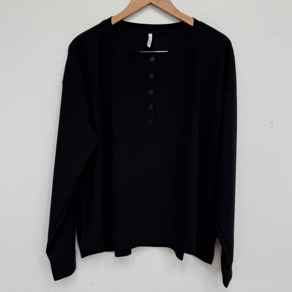 Halara Black NWT Henley Button Front Long sleeve Top Size L